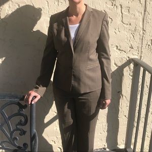Ann Taylor herringbone pants suit 12t